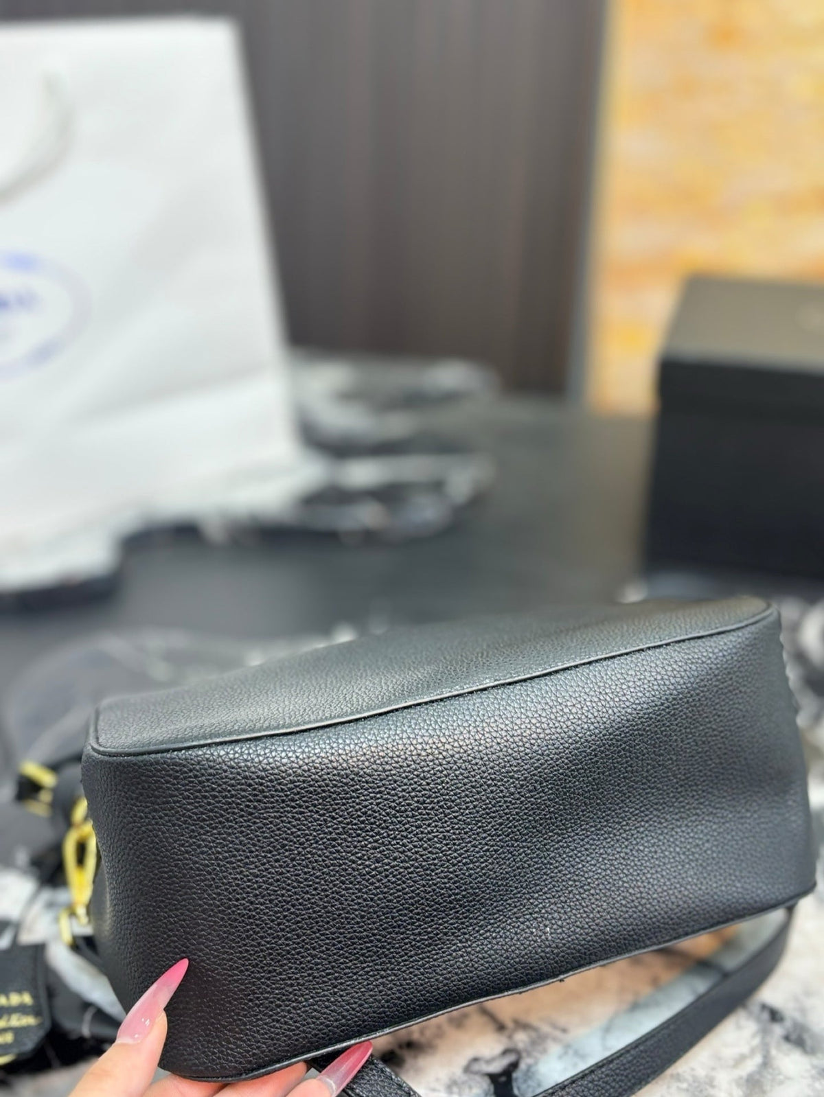 프라다 블랙 데일리 호보백 31 이미지